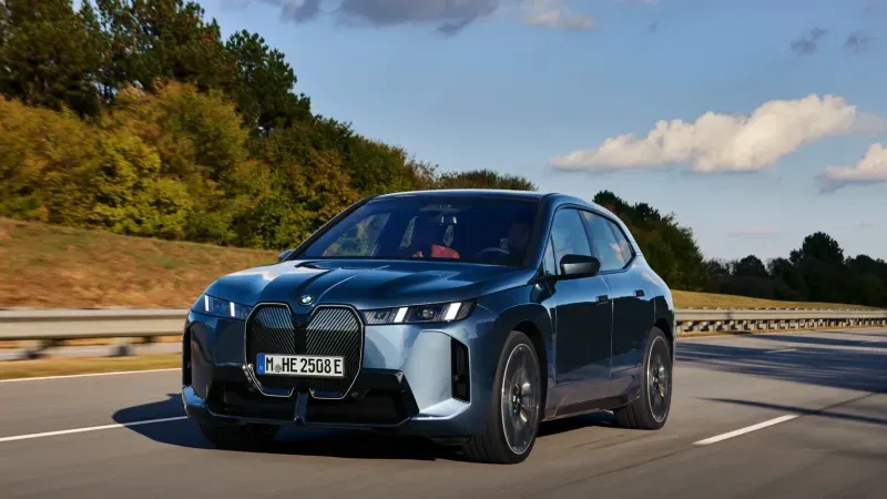 BMW iX xDrive60 2025