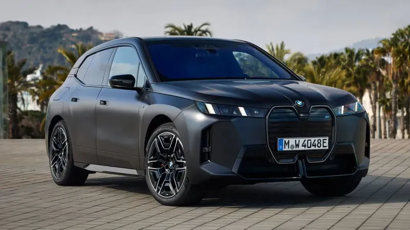 BMW iX M70