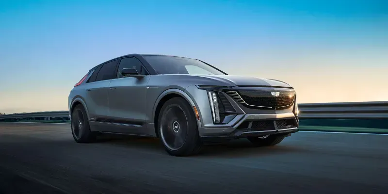 Cadillac LYRIQ-V 2025