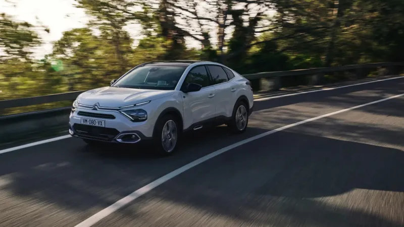 Citroen e-C4 X  2022