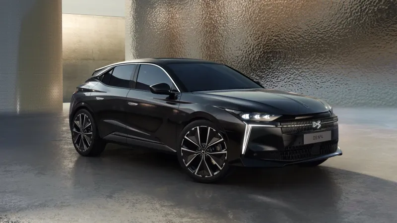 DS Automobiles N°4 E-Tense  2025