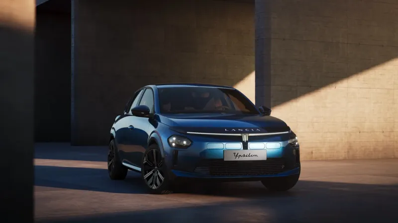 Lancia Ypsilon 54 kWh  2025