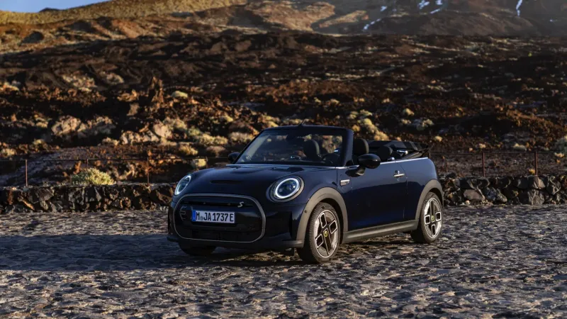 Mini Cooper SE Convertible  2023