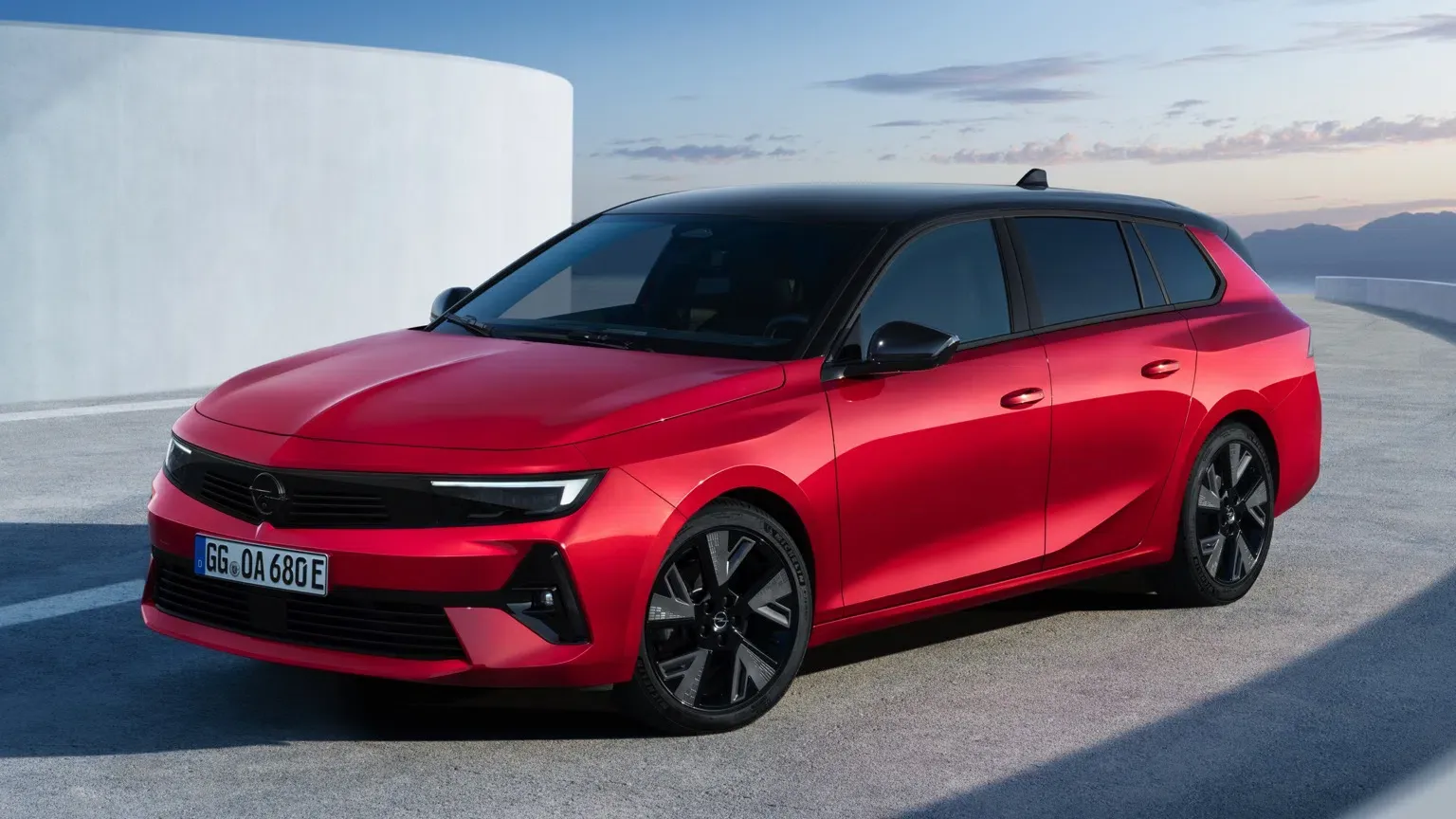 Opel Astra Sports Tourer Electric 2023 image 1