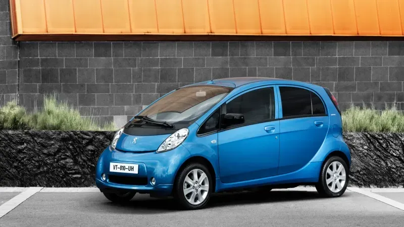 Peugeot iOn 2016