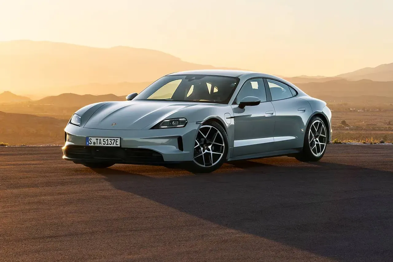 Porsche Taycan 4S AWD 2025 image 1