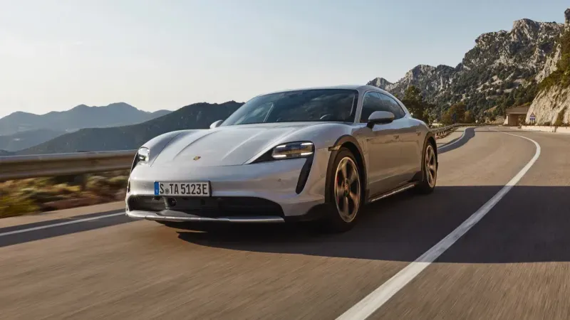 Porsche Taycan 4 Cross Turismo   2021