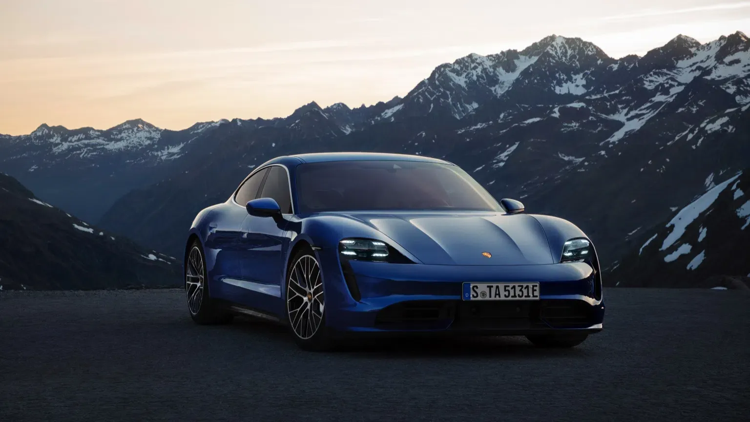 Porsche Taycan Turbo S 2020 image 1
