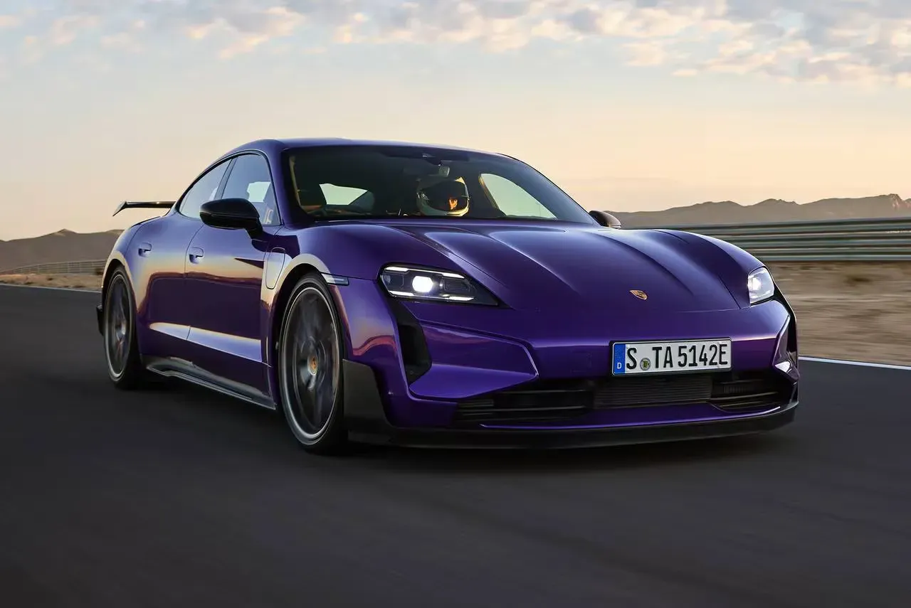 Porsche Taycan Turbo GT Weissach Package 2025 image 1