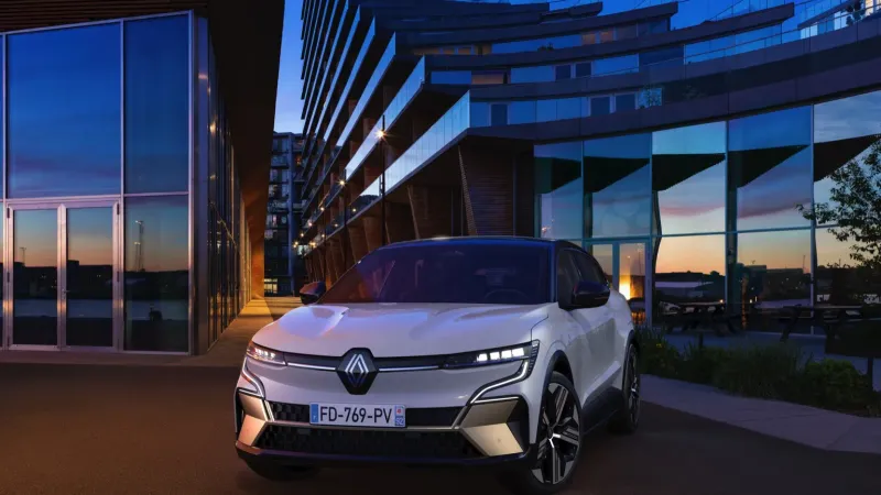 Renault Megane E-Tech EV60 220hp 2025