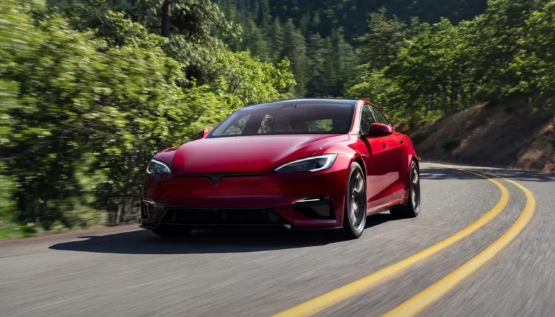 Tesla Model S Plaid 2026