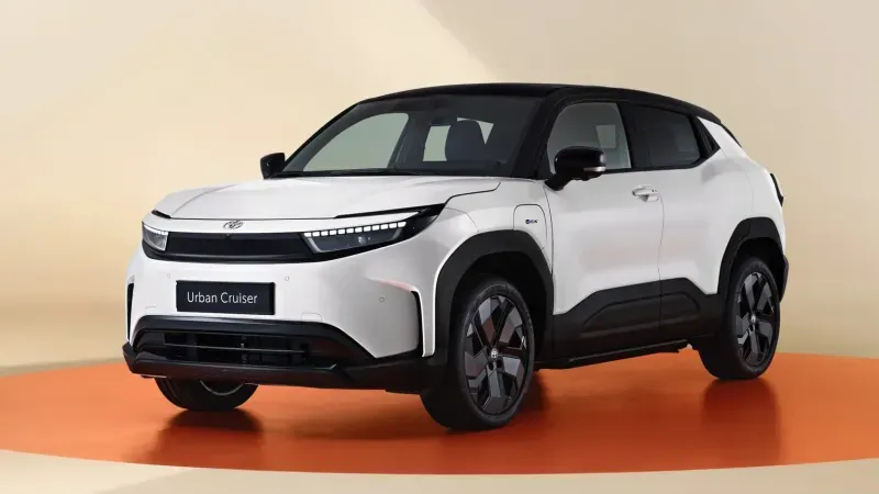 Toyota Urban Cruiser 61.1 kWh AWD 2025